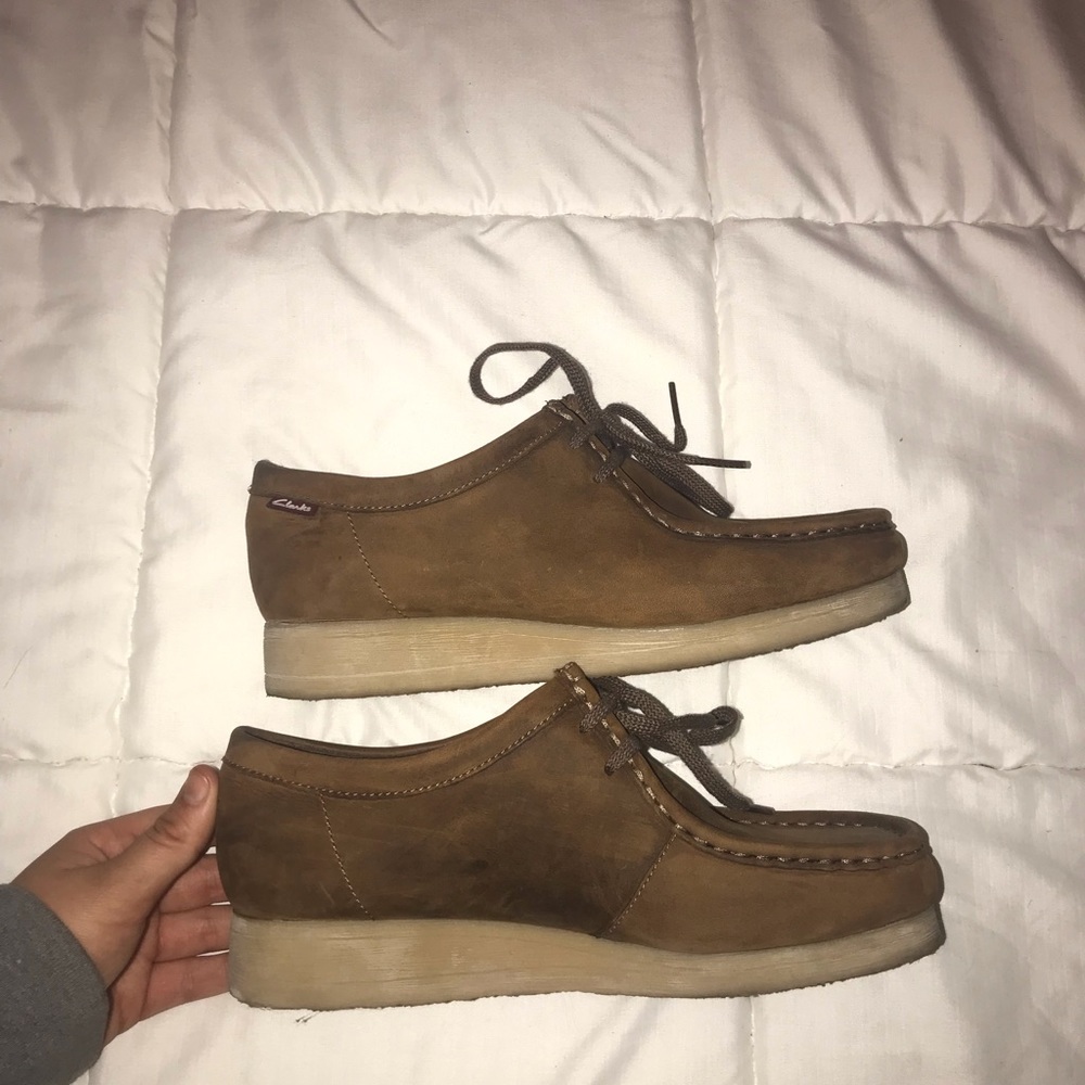 Brown Clarks Wallabies